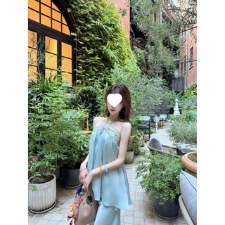 Bộ áo hai dây cổ halter thanh lịch và chân váy đuôi cá cạp cao tôn dáng dành cho nữ mùa hè