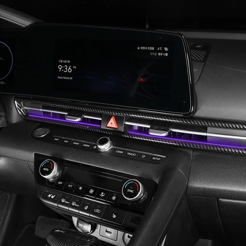 Bảng Điều Khiển Màu Đỏ Giữa Điều Hòa Thông Hơi Bao Viền Nội Thất Ô Tô Cho Xe Hyundai Elantra CN7 / CN7 N Line 2021-2025 Phụ Kiện
