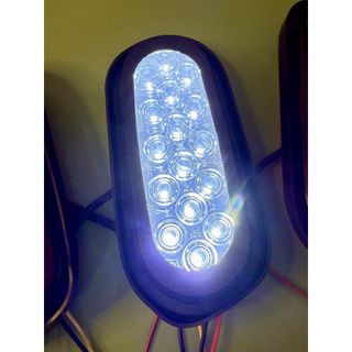 Đèn HẬU CHỮ NHẬT thay thế cho xe tải có điện 12v và 24v