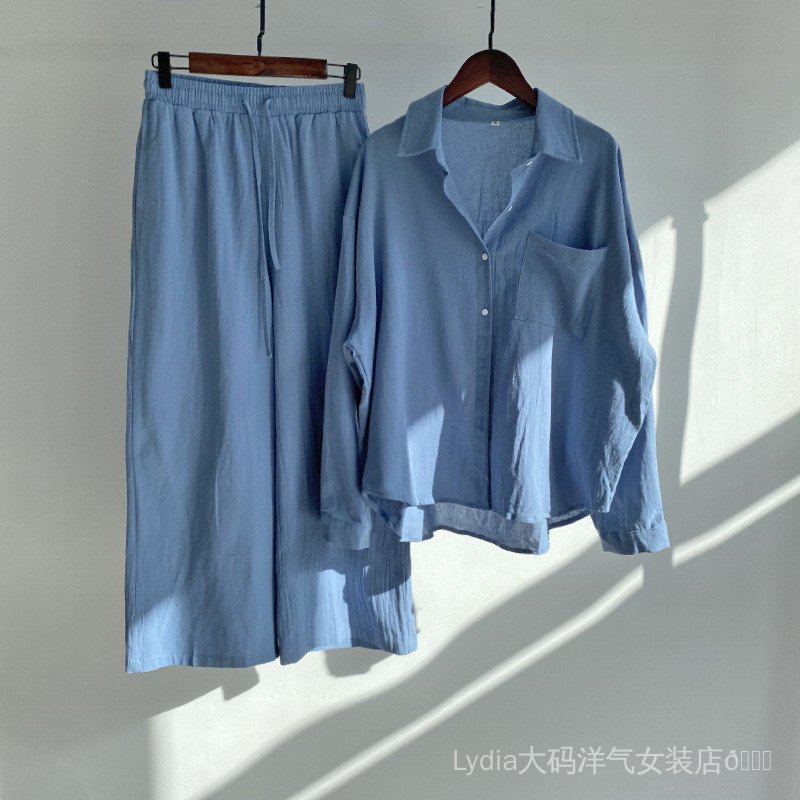 <![CDATA[Áo sơ mi retro plus size và bộ đồ thể thao dành cho nữ mùa xuân]]>