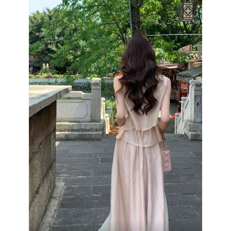 Sang trọng kiểu Pháp: Áo vest hoa ba chiều không tay & váy liền - Bộ đồ hai mảnh mùa hè