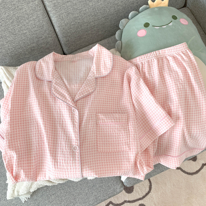 Bộ đồ ngủ màu hồng mềm mại dành cho nữ, phù hợp mùa xuân hè