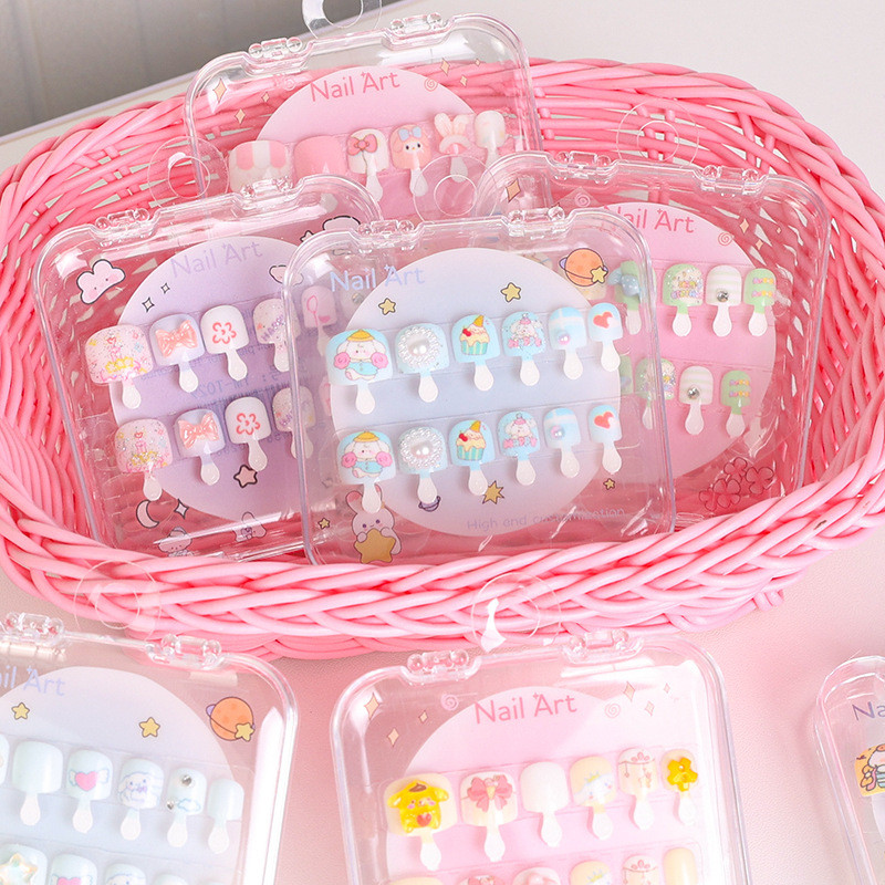 Sweet Kids Press On Nails Handmade Với Ngọc Trai Có Thể Tháo Rời Hoạt Hình Móng Tay Giả Dễ Thương Nhân Tạo Đầu Móng Tay Cho Bé Gái Và Nữ