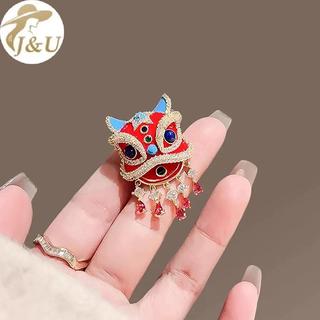 JU Bộ Thời Trang Retro Phong Cách Trung Hoa Năm Mới với Hoạ tiết Sư Tử Khiêu Vũ và Thổ Cẩm Tinh Tế
