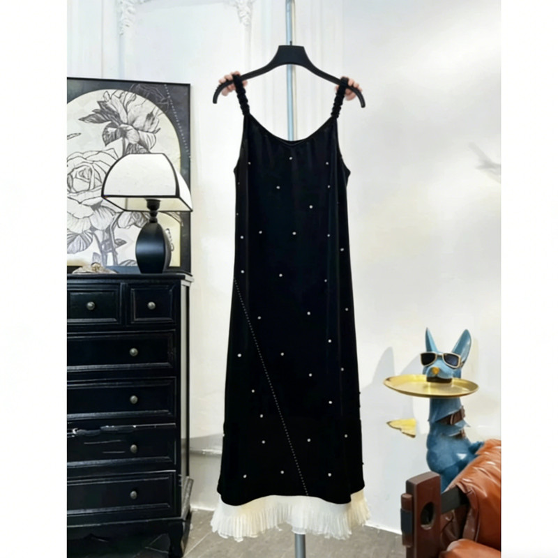 Đầm Sling Da Nhung Đen, Thiết Kế Ôm Body, Phù Hợp Mùa Xuân