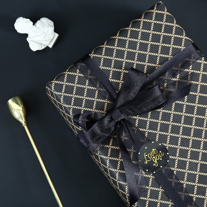 Giấy gói quà ngày lễ tình nhân nam 50 * 74cm mới
