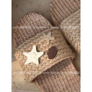 Giảm giá hấp dẫn!Phong cách thích hợp độc quyền ~ Nút dễ thương Vỏ sao biển Nhật Bản Dép vải lanh ống hút phong cách mới Dép xỏ ngón bán chạy
