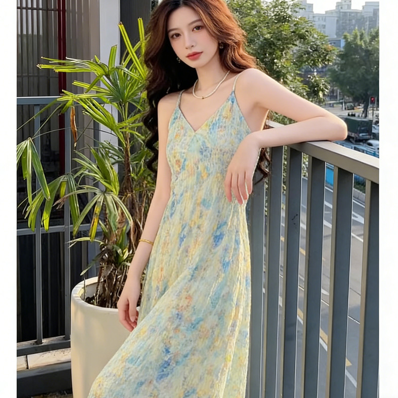 Đầm nữ cổ chữ V hoa văn sling, phong cách mới cho kỳ nghỉ mùa hè