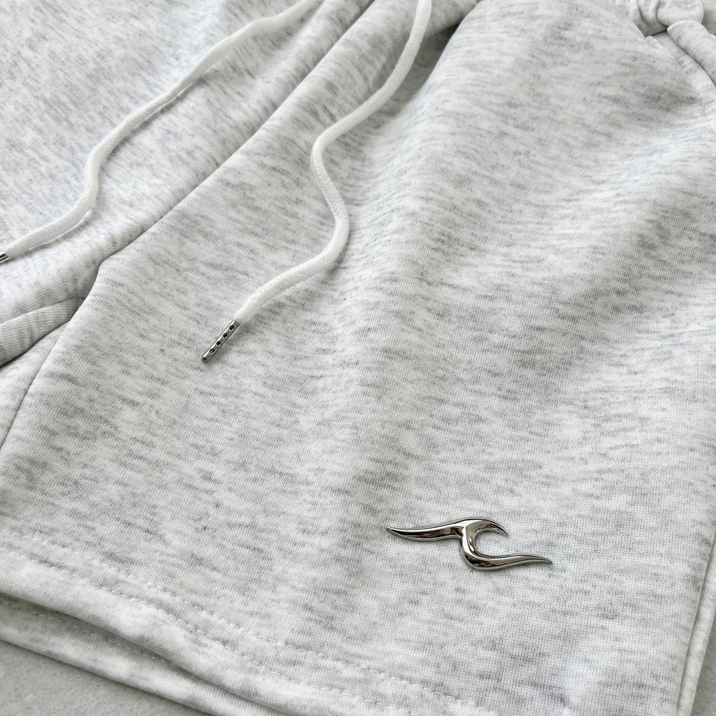 Quần Short Trơn Nam Nữ LEXRONAN Trên Gối – Quần Đùi Unisex Logo Kim Loại, Co Giãn, Mặc Mát, Dễ Phối Đồ #QD03