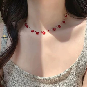 Vòng cổ Mountain Berry hoa đính cườm, phù hợp mọi style