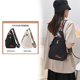 Thời trang Niche Phong cách thể thao thông thường Túi Messenger Du lịch phù hợp Túi đeo vai nhẹ Túi đeo ngực đi lại