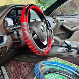 Bọc Vô lăng ô tô Chống trơn Thoáng khí vân Carbon đủ size xe con, xe tải