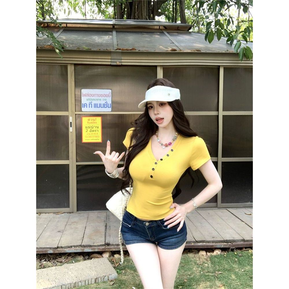 Milyfashion Mùa hè Phong cách mới Phiên bản Hàn Quốc Nút cổ chữ V Niche Áo thun ngắn tay Slim-Fit Pure Desire Base All-Match Top