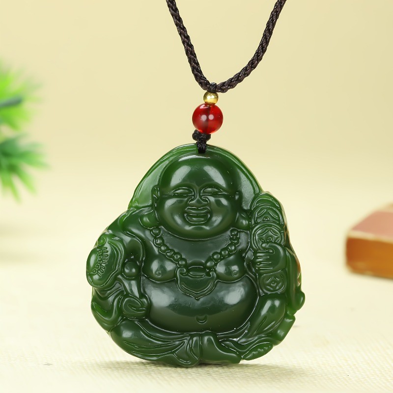 Mặt dây chuyền đá tự nhiên phong cách dân tộc với hình tượng Maitreya mới lạ