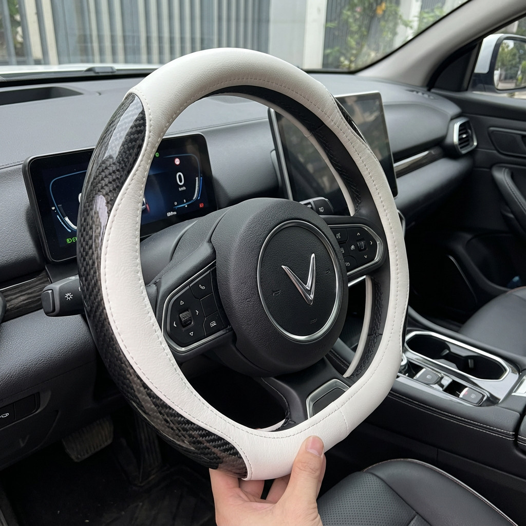 2025 Mẫu Vinfast VF3 VF5 VF6 VF7 VFe34 Fadil Bọc Vô Lăng Bọc Da Da Dùng Cho tất cả các mùa boc vo lang