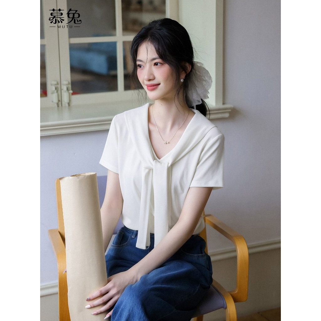 Mutu blouse phong cách Hàn Quốc, cổ chữ V, tay ngắn màu trắng - thiết kế sang trọng mùa hè