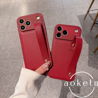 Thích hợp cho vỏ điện thoại Apple iPhone 17 Promax, dây đeo cổ tay sọc da đỏ, da sáng tạo cho mùa thu đông, bao gồm 15pro, vỏ bảo vệ sang trọng 14 / 13 / 12 / 11