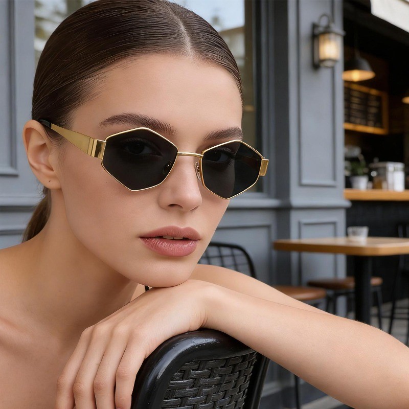 Kính râm PC chống tia UV, khung kim loại hình thoi, phù hợp làm đạo cụ chụp ảnh và thời trang unisex - Giao hàng miễn phí
