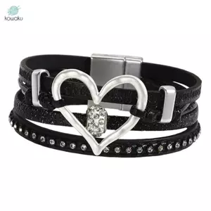 Vòng tay đính cườm thủ công nhiều lớp có khóa, phù hợp cho bữa tiệc của bé gái tuổi teen