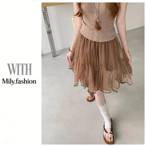 Váy ngắn phong cách Hàn Quốc màu cà phê và hồng, thiết kế chữ A với hoạ tiết chấm bi jacquard, eo cao thanh lịch