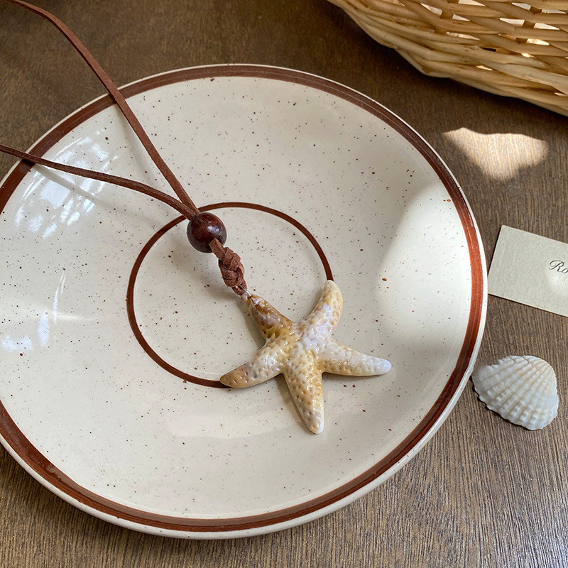 Vòng cổ bohemian mặt đá vỏ biển, dây da nâu điều chỉnh - Phù hợp mặc hàng ngày và đi biển vào mùa hè