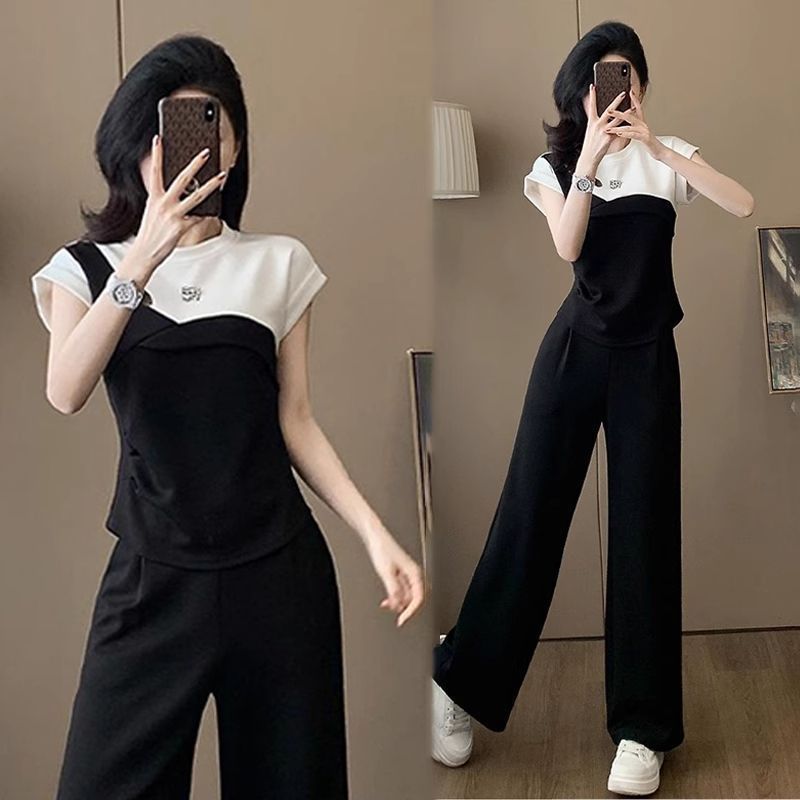 Bộ đồ thể thao nữ phong cách mới mùa hè 2026, slim fit và quần ống rộng