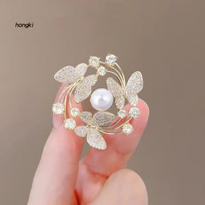 Trâm cài ve áo pin lấp lánh với kim cương giả và ngọc trai bướm - Phù hợp cho thời trang đông nam