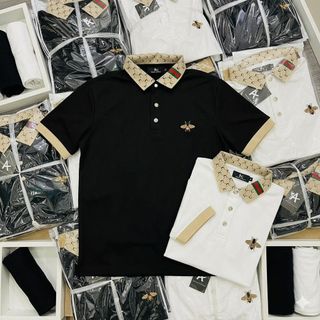 Áo polo nam hai màu cổ dệt thêu ong sắc nét sao, chất liệu dệt kim độc đáo, phong cách basic ấn tượng.