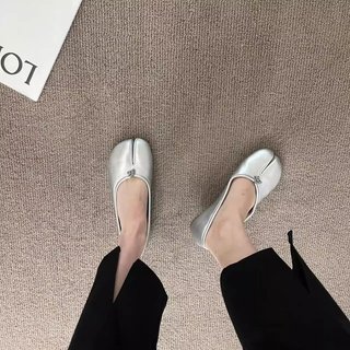 Giày Đế Bằng Nữ Mũi Tròn Slip-On Miệng Nông