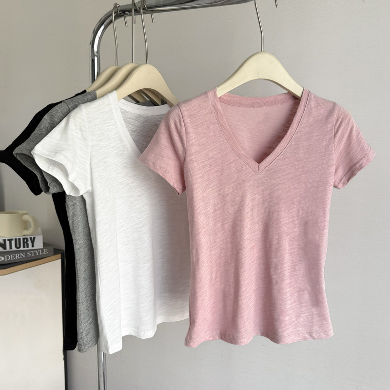 Áo thun nữ slub cotton ngắn tay, slim-fit theo style Hàn Quốc với cổ chữ V và vai nửa, phù hợp cho mùa hè