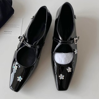 Giày đế phẳng mũi nhọn Hoa Mary Jane