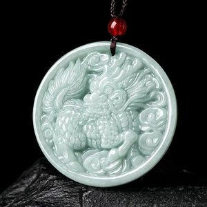Mặt dây chuyền sáp Kirin xanh nhạt, thiết kế đơn giản phù hợp cả nam và nữ