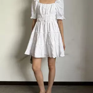 Hàng hóa kết thúc ngoại thương Tình yêu đầu tiên của Pháp Màu trắng ngọt ngào Công chúa nhỏ Váy tay phồng cổ vuông nhẹ nhàng