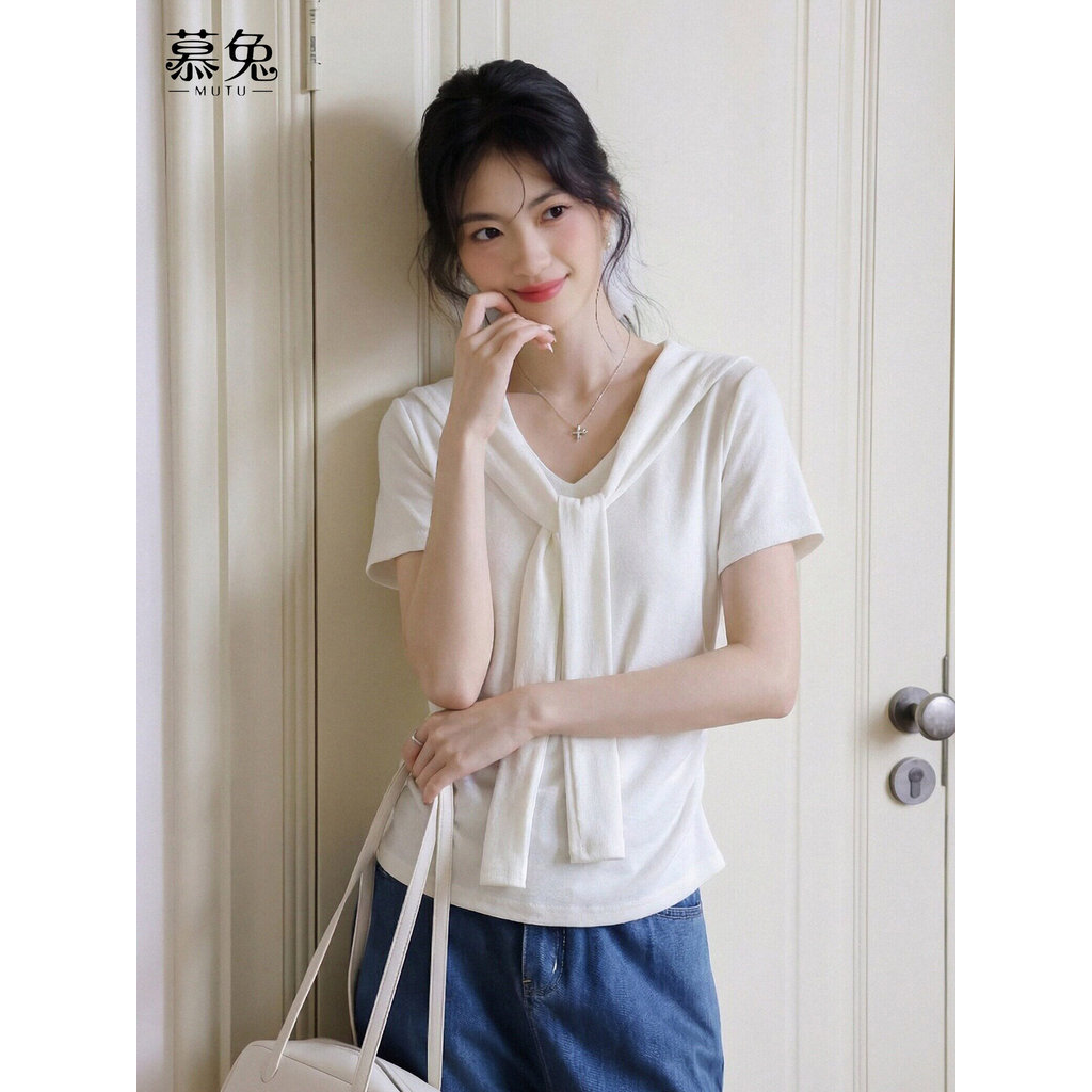 Mutu blouse phong cách Hàn Quốc, cổ chữ V, tay ngắn màu trắng - thiết kế sang trọng mùa hè