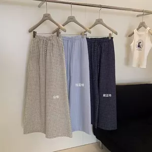 Quần ống rộng kẻ sọc phong cách Hàn Quốc cho nàng cá tính với đường may xếp li tinh tế