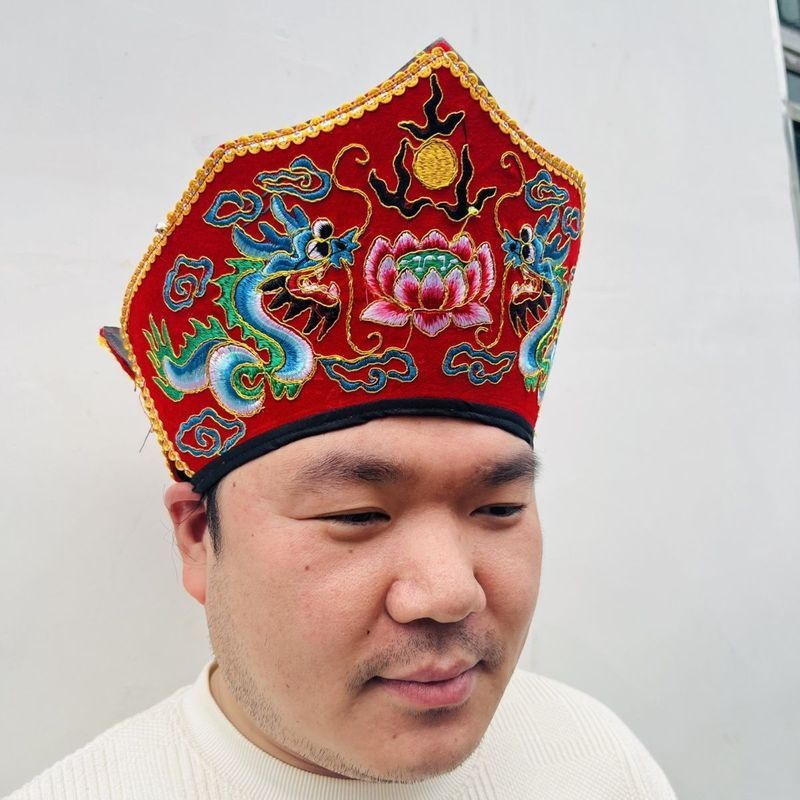 Đôi Rồng Đôi Phượng Hoàng Phật Nón Thêu Đỏ Phật Nón Cao Cấp Pháp Nón Thêu Tay Rung Nón Monk Nón Mage Tiếp Liệu