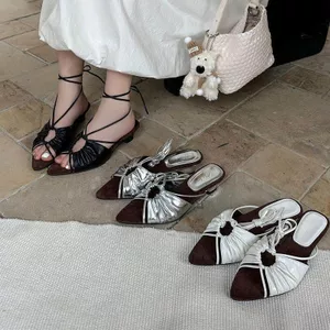 TT Phong Cách Hàn Quốc 2 Mặc Mũi Nhọn Ren-Up Sandal Nữ Mùa Hè 2026 Phong Cách Mới Dày Gót Mở Mũi Mules Thấp Gót Dép