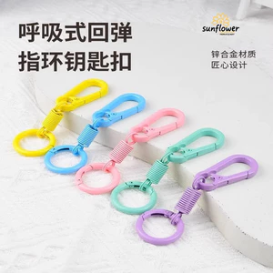 Móc khóa lò xo leo núi thoáng khí Dopamine đơn giản