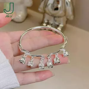 Vòng Tay Mở Hoa Lily of the Valley - Trang Sức Dự Tiệc