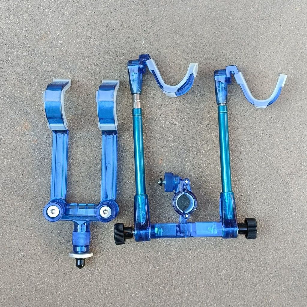 Giá đỡ hai vòng cạnh tranh Đầu móng vuốt treo phía sau Phong cách mới Có thể tháo rời Có thể điều chỉnh độ sáng Polycarbonate một đến hai