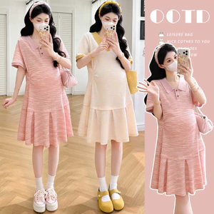 Đầm bà bầu mùa hè Slimer Look với họa tiết kẻ sọc đa sắc