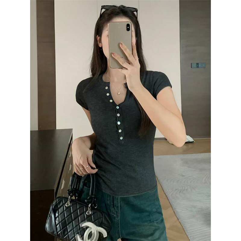 SUXI Mùa Hè Mới Nữ Nhẹ Nhàng Và Đơn Giản Cổ Nửa Mở Cổ Áo Dệt Kim Ngắn Tay 260416
