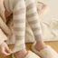 Dày tất cover chân lông cừu san hô với miếng lót đầu gối - Thiết kế sọc đơn giản phù hợp cả nam lẫn nữ