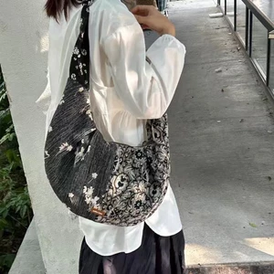 Túi xách nữ cotton 66789|The Ca Shuangchun|Phong cách Trung Hoa mới|Túi ghép nối|Kích thước 48*38*4cm|Túi khí chất cá tính|Túi đeo vai|Chất liệu bông có kết cấu bề mặt|Túi sừng bò|Túi tote
