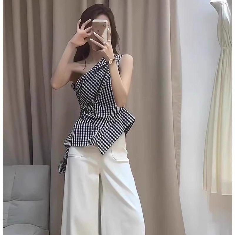 Áo vest đeo vai slanted nữ, dáng rộng, phù hợp mùa hè