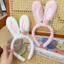 Băng đô tai thỏ trắng và hồng, chất liệu lông giả mềm mại, phù hợp cho lễ hội cosplay và dự tiệc