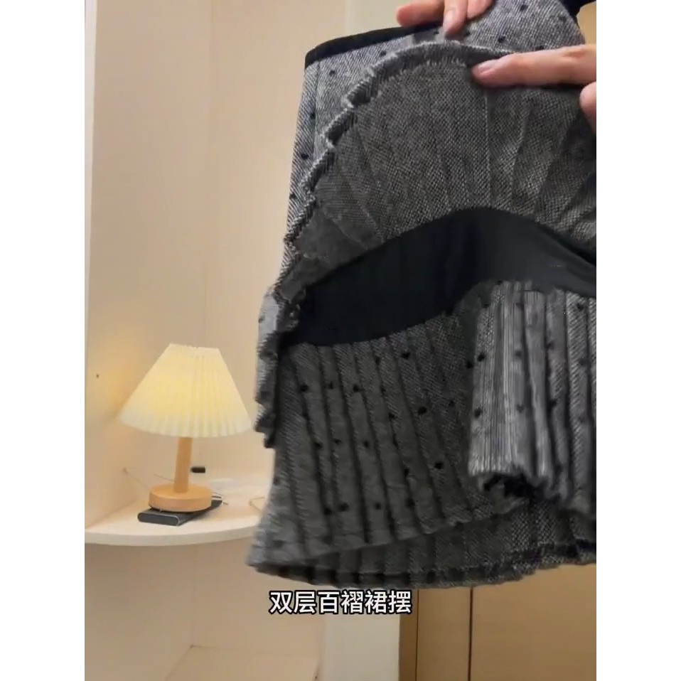 Váy chữ A kích thước lớn, phong cách thu đông mới, chất liệu len chấm bi, thiết kế eo cao mỏng nhẹ