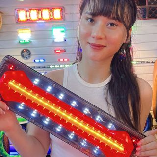 Đèn hậu hình XƯƠNG CHÓ cho xe ô tô tải điện 12v và 24v