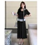 Bộ đồ bà bầu thời trang mùa hè gồm áo thiết kế croptop và váy trước có nút cài