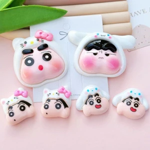 Set Charm Shin Cậu Bé Bút Chì Đội Nón Mèo Hello Kitty Kawaii Siêu Cute Má Hồng Ngộ Nghĩnh Trang Trí Dép Xinh Nổi Bật